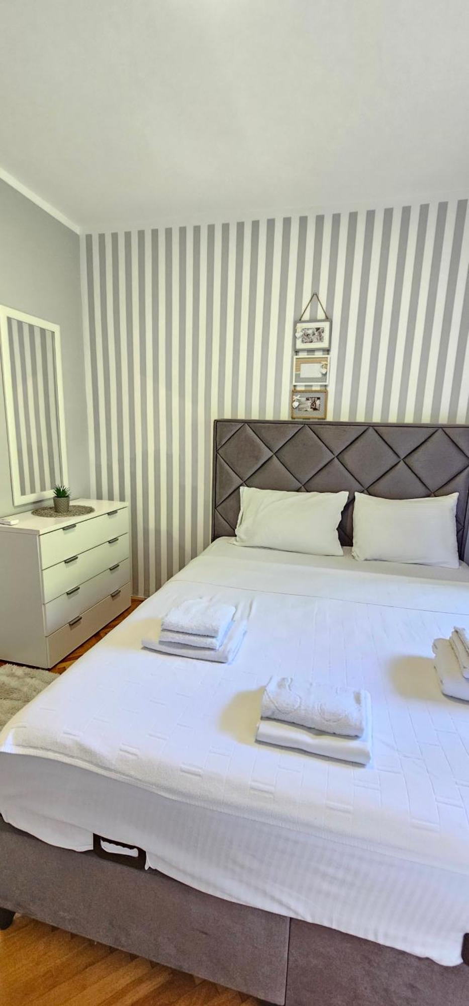 Apartments Popovic Котор Экстерьер фото