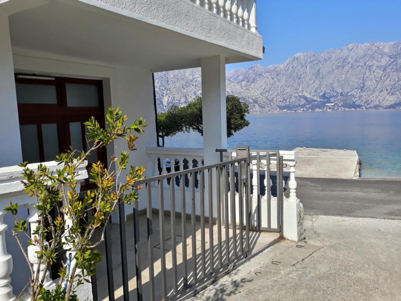Apartments Popovic Котор Экстерьер фото